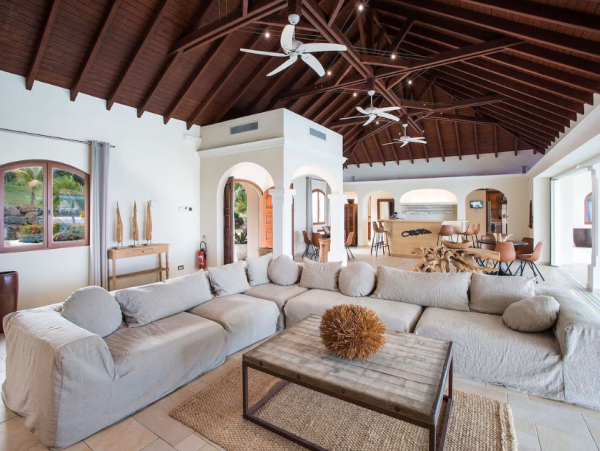 Bay Beachfront Luxury Six Bedroom Home in Saint Martin